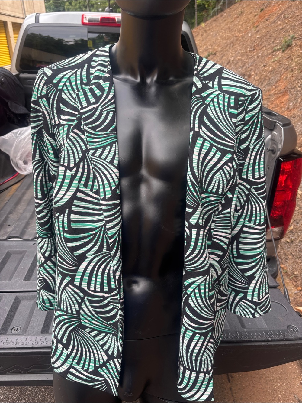 Kasper Black & Mint Green Geometric Open Blazer